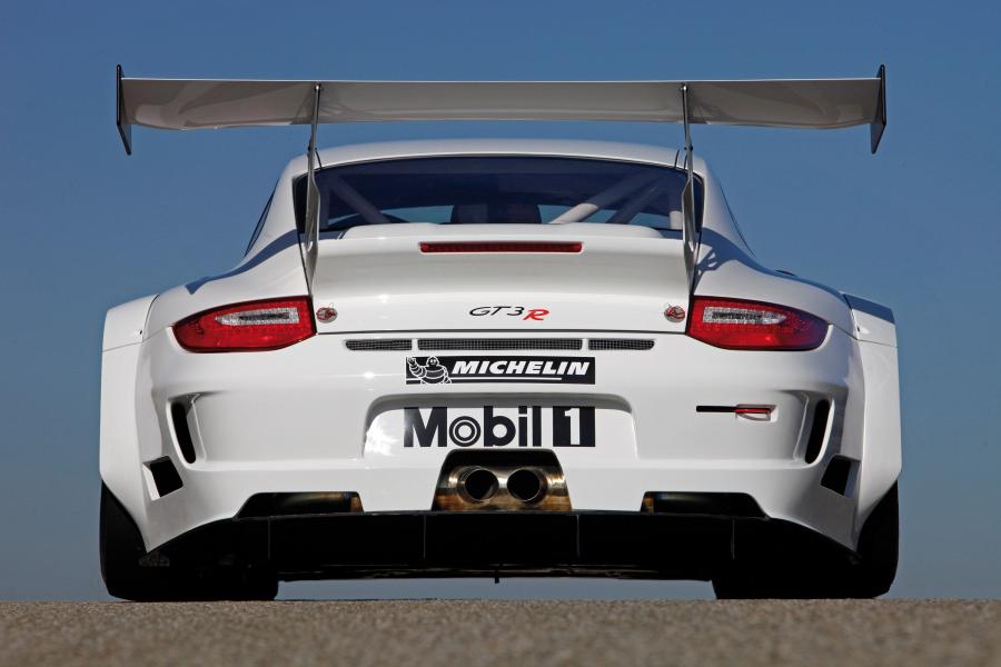  Porsche 911 GT3 R 2010 года  (фото 3 из 8)